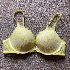 Body by Victoria Push-Up bra